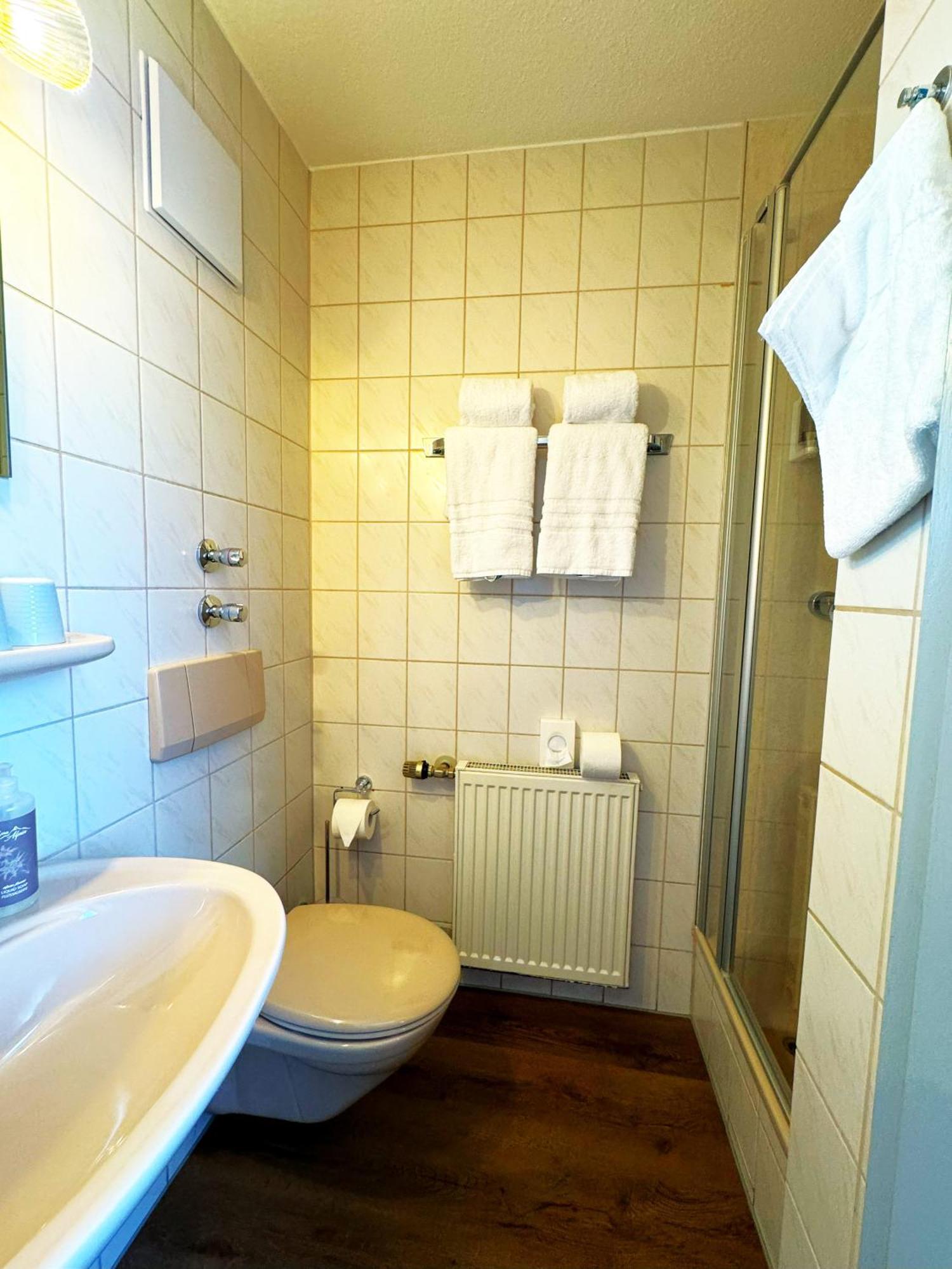 Gasthaus Lamm Neuenstadt am Kocher Extérieur photo